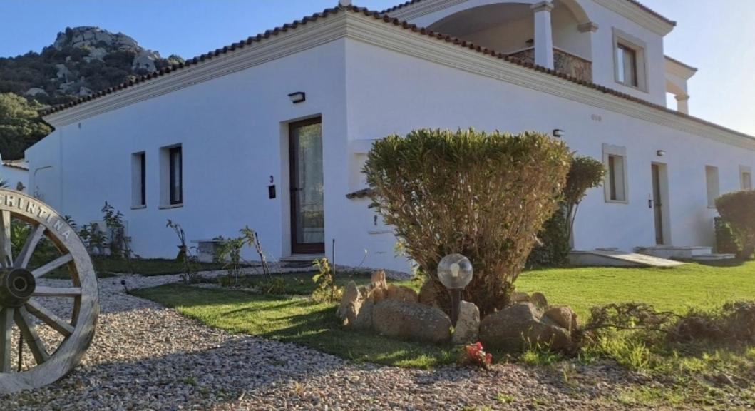 B&B La Chintina Сант'Антонио-ди-Галлура Экстерьер фото